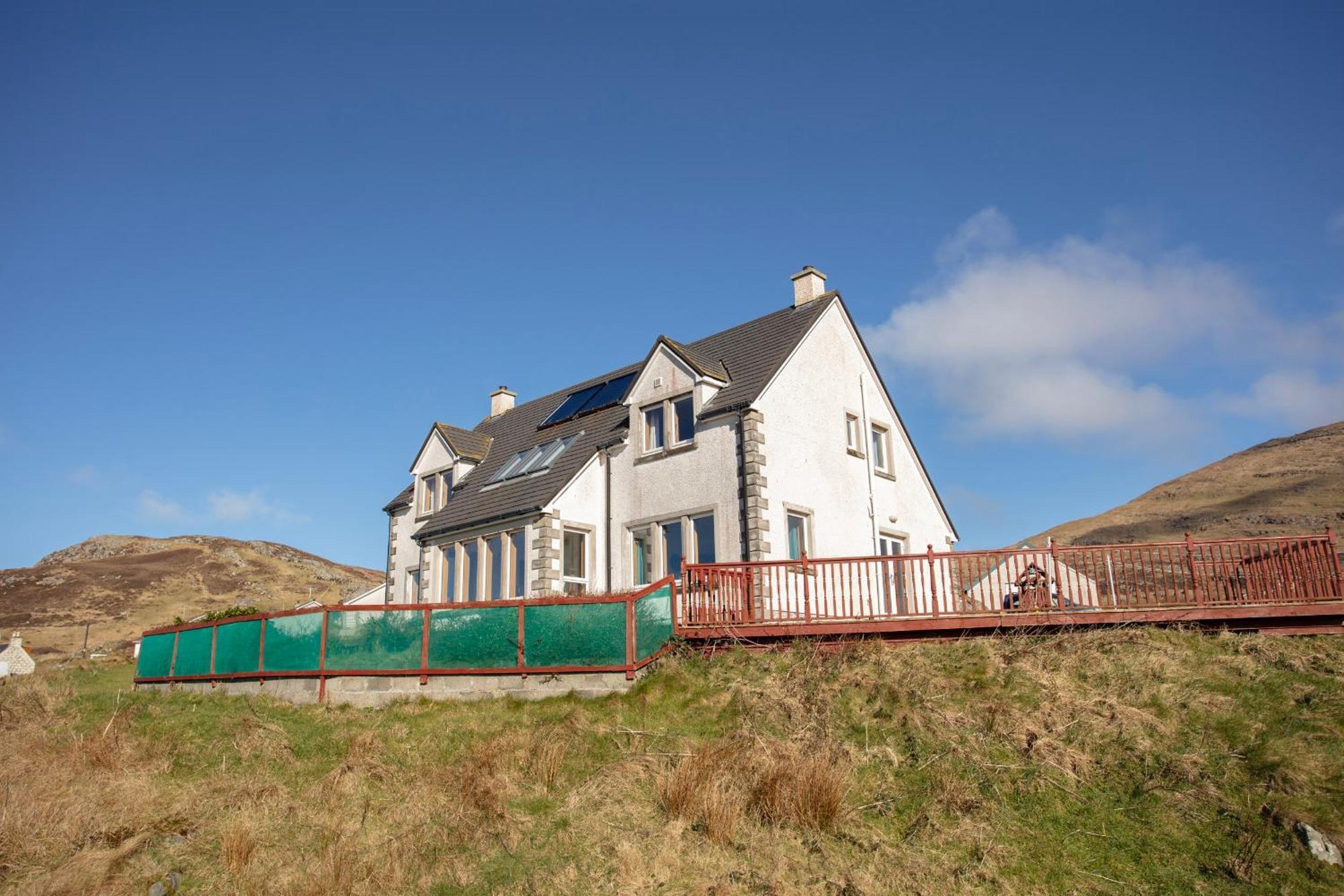 Castlebay View Villa Exterior photo